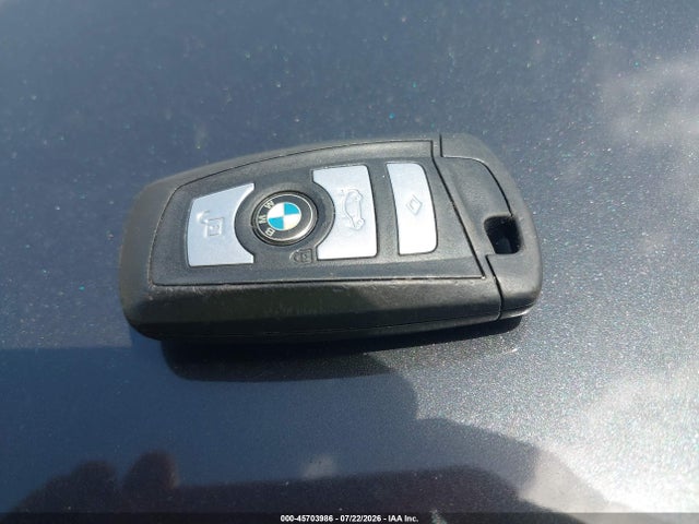 45703986 :رقم المزاد ، WBAFR1C55BC672227 vin ، 2011 Bmw 528i مزاد بيع