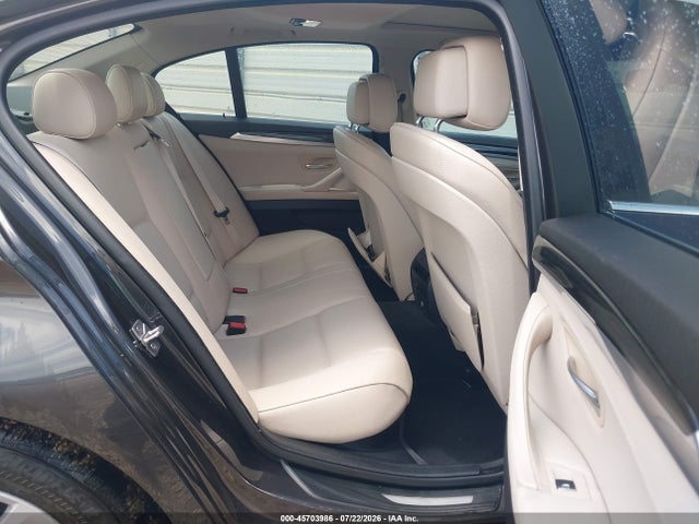 45703986 :رقم المزاد ، WBAFR1C55BC672227 vin ، 2011 Bmw 528i مزاد بيع