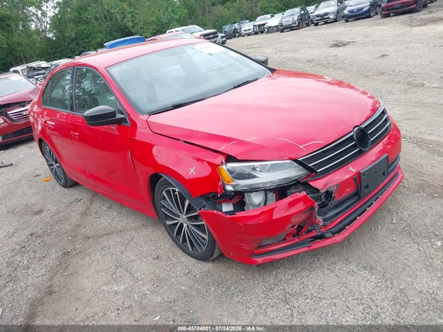 45704001 :رقم المزاد ، 3VWD17AJ2GM226432 vin ، 2016 Volkswagen Jetta 1.8t Sport مزاد بيع