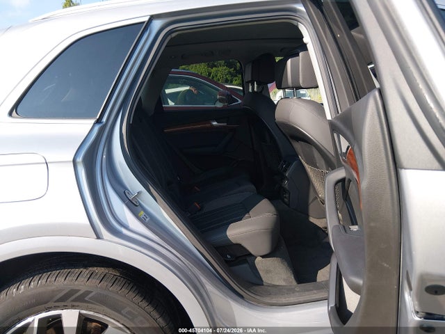 Продаж на аукціоні авто 2021 Audi Q5 Premium 45 Tfsi Quattro S Tronic, vin: WA1AAAFY6M2073222, номер лоту: 45704104