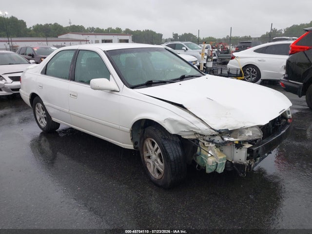 45704110 :رقم المزاد ، 4T1BF22K11U967790 vin ، 2001 Toyota Camry Le V6 مزاد بيع