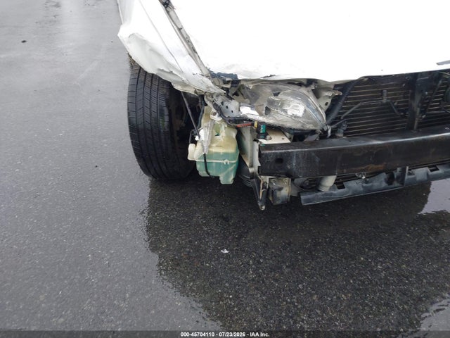 45704110 :رقم المزاد ، 4T1BF22K11U967790 vin ، 2001 Toyota Camry Le V6 مزاد بيع