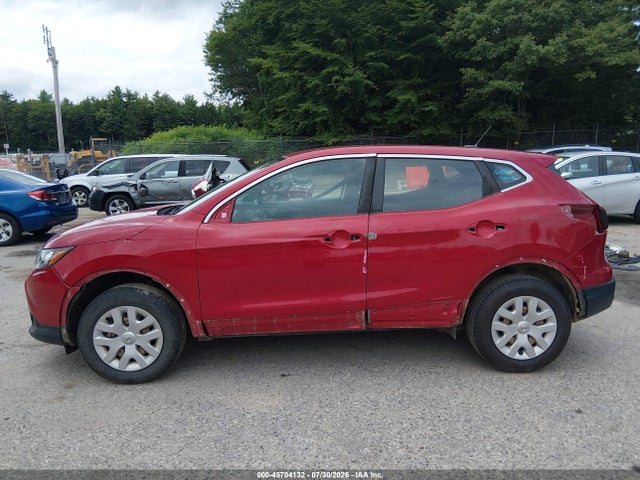 2018 Nissan Rogue Sport S მანქანა იყიდება აუქციონზე, vin: JN1BJ1CR1JW252590, აუქციონის ნომერი: 45704132