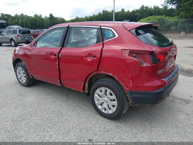 2018 Nissan Rogue Sport S მანქანა იყიდება აუქციონზე, vin: JN1BJ1CR1JW252590, აუქციონის ნომერი: 45704132