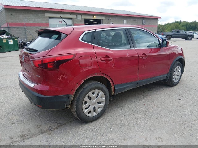 2018 Nissan Rogue Sport S მანქანა იყიდება აუქციონზე, vin: JN1BJ1CR1JW252590, აუქციონის ნომერი: 45704132