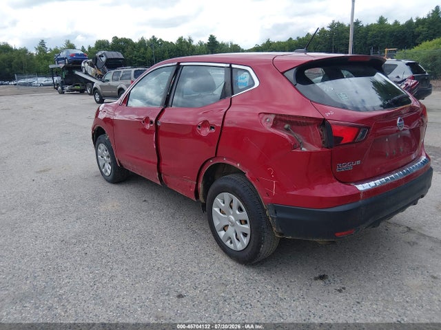 2018 Nissan Rogue Sport S მანქანა იყიდება აუქციონზე, vin: JN1BJ1CR1JW252590, აუქციონის ნომერი: 45704132