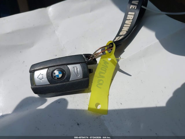 2011 Bmw 328i Xdrive მანქანა იყიდება აუქციონზე, vin: WBAPK5G53BNN79754, აუქციონის ნომერი: 45704174