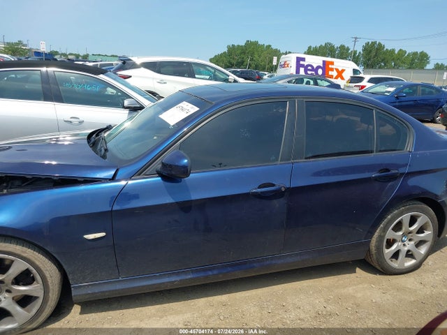2011 Bmw 328i Xdrive მანქანა იყიდება აუქციონზე, vin: WBAPK5G53BNN79754, აუქციონის ნომერი: 45704174