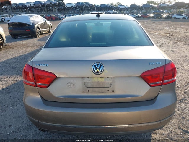 Продаж на аукціоні авто 2015 Volkswagen Passat 2.0l Tdi Sel Premium, vin: 1VWCV7A36FC007233, номер лоту: 45704203