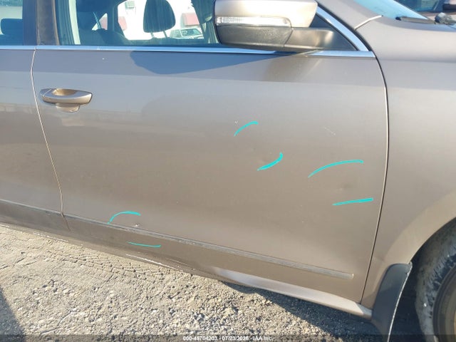Продаж на аукціоні авто 2015 Volkswagen Passat 2.0l Tdi Sel Premium, vin: 1VWCV7A36FC007233, номер лоту: 45704203