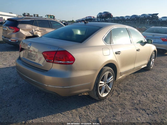 Продаж на аукціоні авто 2015 Volkswagen Passat 2.0l Tdi Sel Premium, vin: 1VWCV7A36FC007233, номер лоту: 45704203