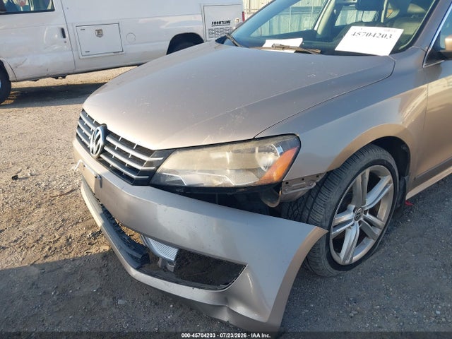 Продаж на аукціоні авто 2015 Volkswagen Passat 2.0l Tdi Sel Premium, vin: 1VWCV7A36FC007233, номер лоту: 45704203