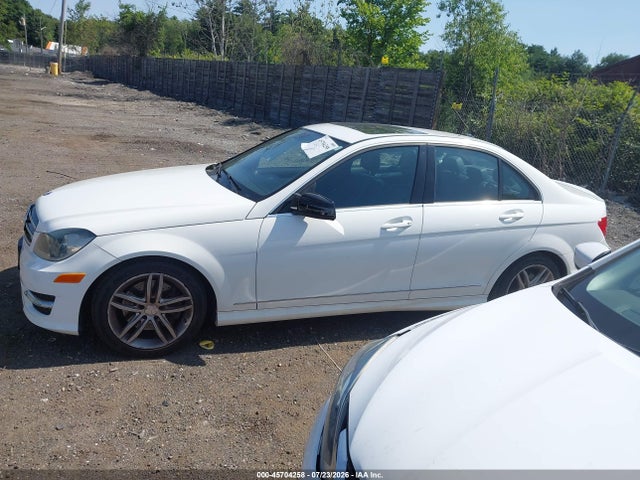 45704258 :رقم المزاد ، WDDGF8AB3ER307084 vin ، 2014 Mercedes-benz C 300 Sport 4matic مزاد بيع