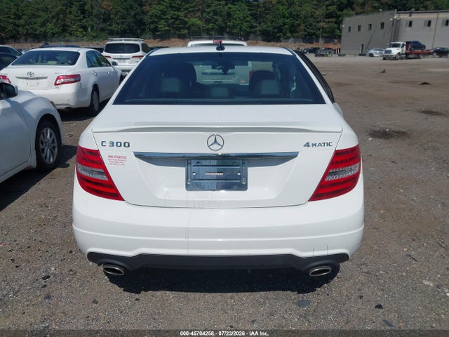 45704258 :رقم المزاد ، WDDGF8AB3ER307084 vin ، 2014 Mercedes-benz C 300 Sport 4matic مزاد بيع