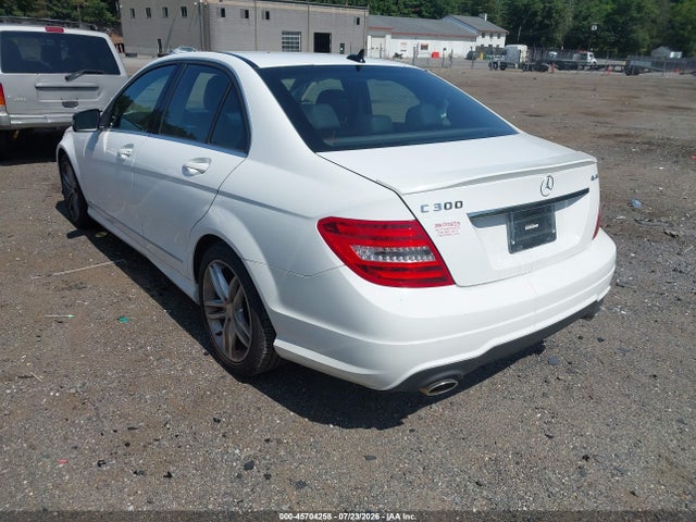 45704258 :رقم المزاد ، WDDGF8AB3ER307084 vin ، 2014 Mercedes-benz C 300 Sport 4matic مزاد بيع