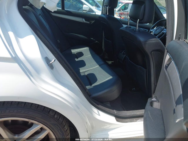 45704258 :رقم المزاد ، WDDGF8AB3ER307084 vin ، 2014 Mercedes-benz C 300 Sport 4matic مزاد بيع