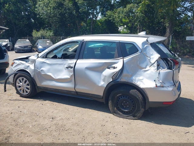 2018 Nissan Rogue S მანქანა იყიდება აუქციონზე, vin: 5N1AT2MV4JC775328, აუქციონის ნომერი: 45704361