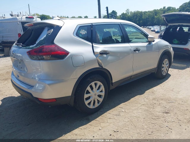 2018 Nissan Rogue S მანქანა იყიდება აუქციონზე, vin: 5N1AT2MV4JC775328, აუქციონის ნომერი: 45704361