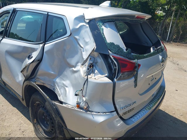 2018 Nissan Rogue S მანქანა იყიდება აუქციონზე, vin: 5N1AT2MV4JC775328, აუქციონის ნომერი: 45704361