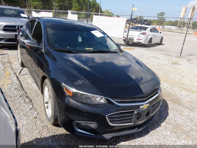 2018 1G1ZD5ST1JF187272 main image