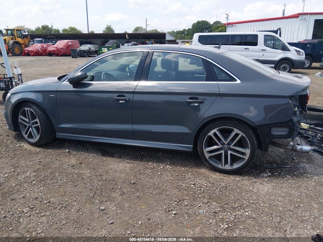 Aukcja sprzedaży 2018 Audi A3 2.0t Premium/2.0t Tech Premium, vin: WAUJ8GFF1J1006111, numer aukcji: 45704416