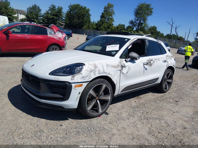 Porsche Macan T 2024 WP1AA2A54RLB08221 Image 2