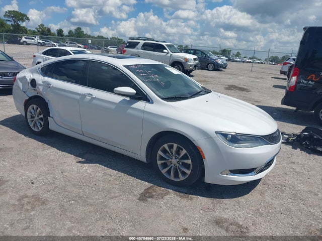 Продажа на аукционе авто 2015 Chrysler 200 C, vin: 1C3CCCCB2FN682947, номер лота: 45704560
