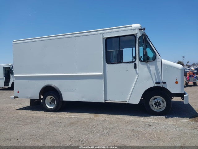 1FC3E3K69JDC36755 Ford E-350 Stripped