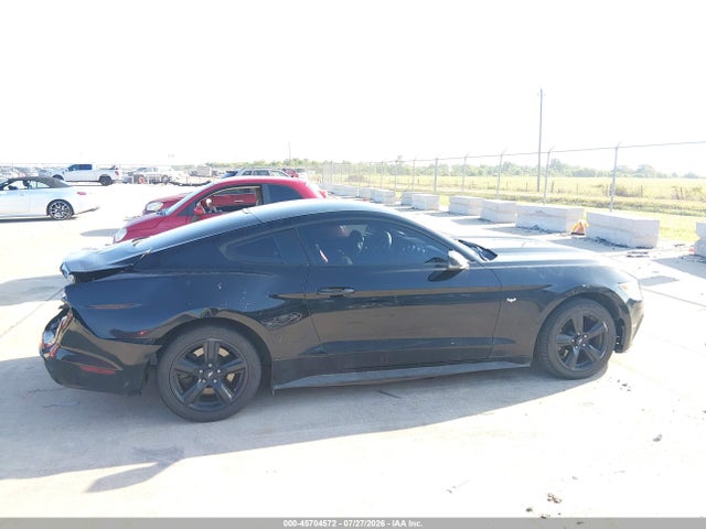 1FA6P8AM8G5266939 Ford Mustang V6
