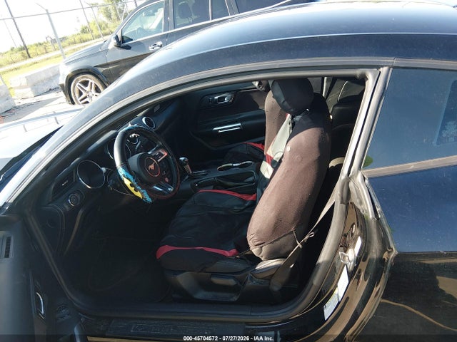 1FA6P8AM8G5266939 Ford Mustang V6