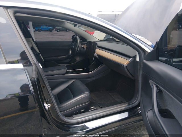 2019 Tesla Model 3 Long Range/mid Range/standard Range/standard Range Plus მანქანა იყიდება აუქციონზე, vin: 5YJ3E1EA1KF410218, აუქციონის ნომერი: 45704645