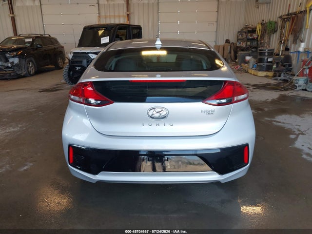 45704667 :رقم المزاد ، KMHC65LC0JU075527 vin ، 2018 Hyundai Ioniq Hybrid Blue مزاد بيع