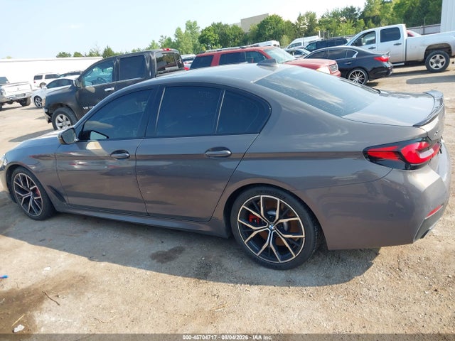 45704717 :رقم المزاد ، WBA13BK08NCJ40224 vin ، 2022 Bmw M550 I Xdrive مزاد بيع