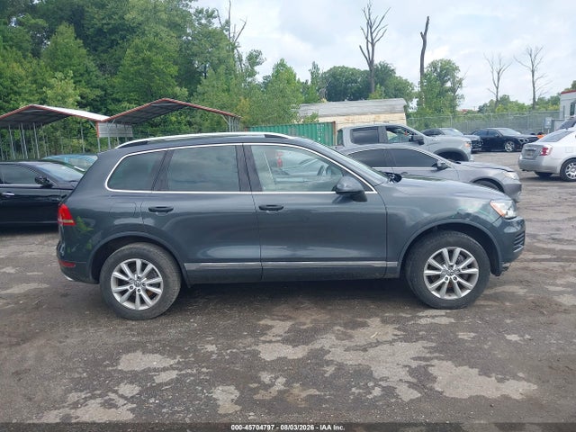 Продаж на аукціоні авто 2014 Volkswagen Touareg 3.6l Sport, vin: WVGEF9BP0ED001762, номер лоту: 45704797
