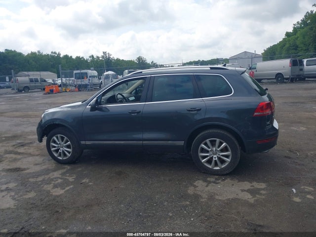 Продаж на аукціоні авто 2014 Volkswagen Touareg 3.6l Sport, vin: WVGEF9BP0ED001762, номер лоту: 45704797