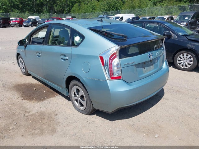 Toyota Prius Three 2014 JTDKN3DU1E1860595 Image 3