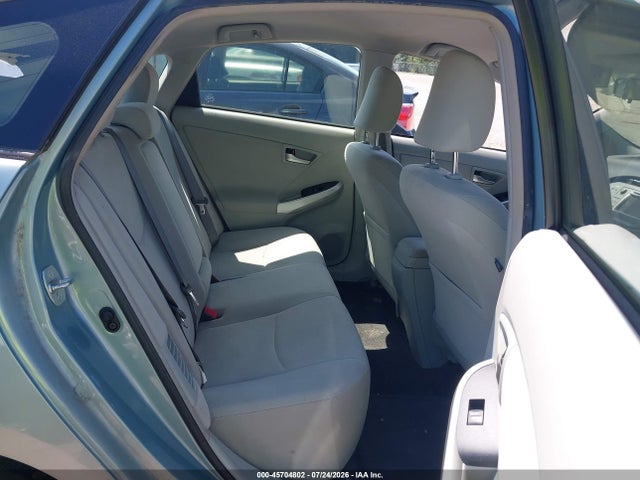 Toyota Prius Three 2014 JTDKN3DU1E1860595 Image 8