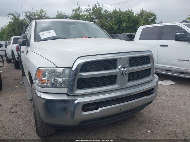 45704829 :رقم المزاد ، 3C6UR5HJ7JG378757 vin ، 2018 Ram 2500 مزاد بيع
