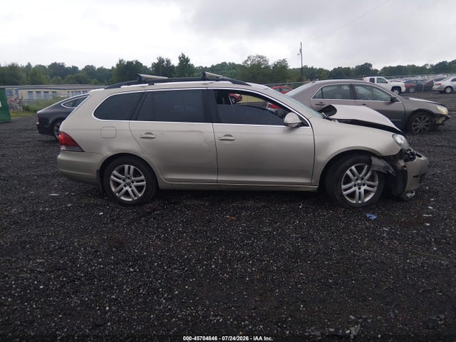 2012 Volkswagen Jetta Sportwagen 2.0l Tdi მანქანა იყიდება აუქციონზე, vin: 3VWPL7AJ4CM693577, აუქციონის ნომერი: 45704846
