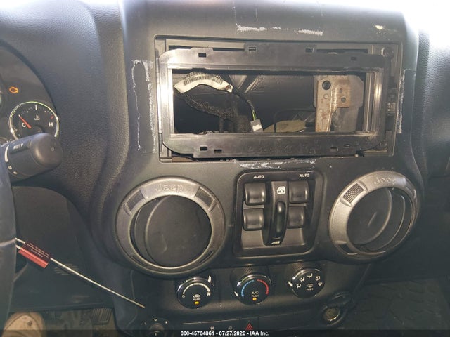2017 Jeep Wrangler Unlimited Sport მანქანა იყიდება აუქციონზე, vin: 1C4BJWDG1HL626943, აუქციონის ნომერი: 45704861