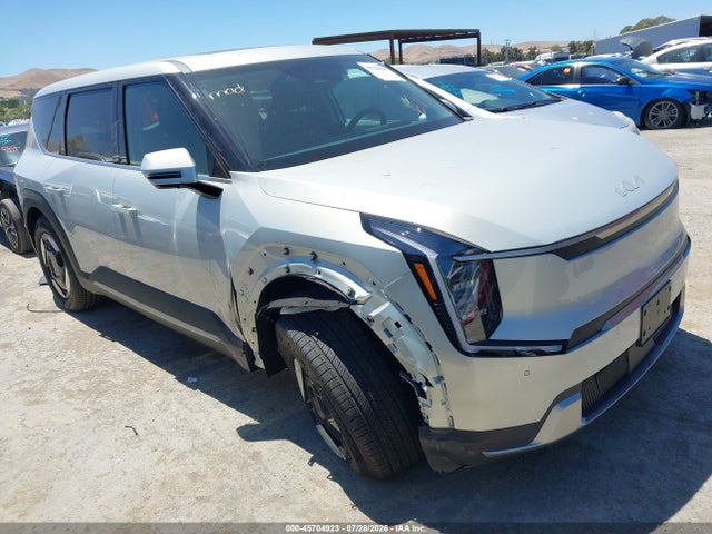 KIA Ev9 Light Long Range 2026 5XYAB5S11TG023657 Image 1