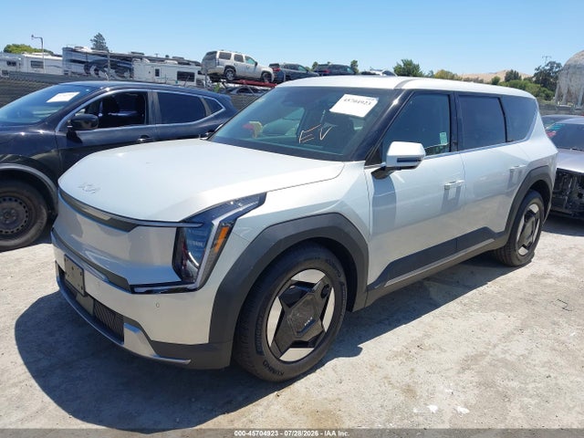 KIA Ev9 Light Long Range 2026 5XYAB5S11TG023657 Image 2