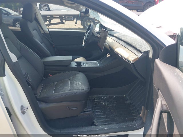 Продаж на аукціоні авто 2022 Tesla Model Y Long Range Dual Motor All-wheel Drive, vin: 7SAYGDEE7NA009992, номер лоту: 45705089