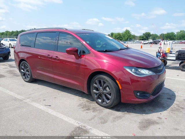 Auction sale of the 2019 Chrysler Pacifica Touring L Plus, vin: 2C4RC1EG8KR525648, lot number: 45705186
