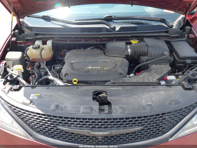 Продаж на аукціоні авто 2019 Chrysler Pacifica Touring L Plus, vin: 2C4RC1EG8KR525648, номер лоту: 45705186