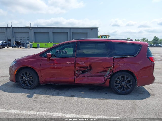 Продаж на аукціоні авто 2019 Chrysler Pacifica Touring L Plus, vin: 2C4RC1EG8KR525648, номер лоту: 45705186