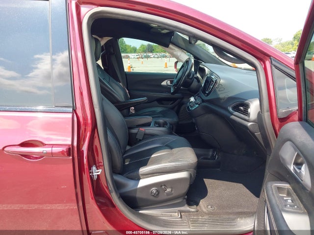 Продаж на аукціоні авто 2019 Chrysler Pacifica Touring L Plus, vin: 2C4RC1EG8KR525648, номер лоту: 45705186