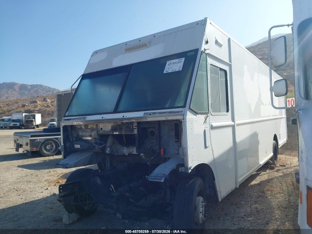 Ford F-59 Commercial Stripped 2014 1F66F5KYXE0A07587 Image 2