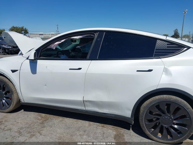 Продажа на аукционе авто 2023 Tesla Model Y Performance Dual Motor All-wheel Drive, vin: 7SAYGDEF6PF822996, номер лота: 45705268