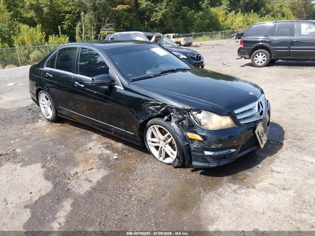 2013 Mercedes-benz C 250 Sport მანქანა იყიდება აუქციონზე, vin: WDDGF4HB6DR245659, აუქციონის ნომერი: 45705293